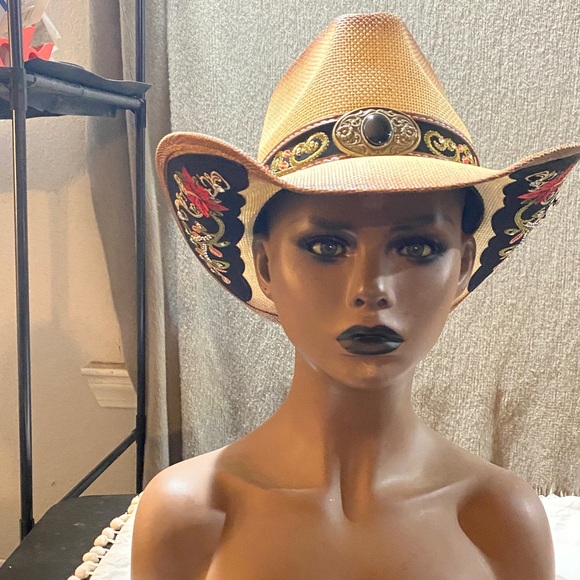Stylish Tan Western Hat with Embellished Band - Picture 4 of 6
